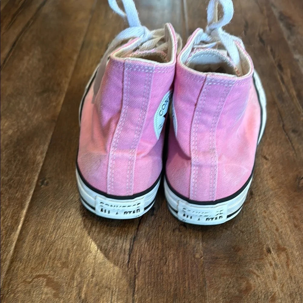 Converse Hi-Top All Star Chuck Taylor Pink Classic Sneakers W/6 M/4